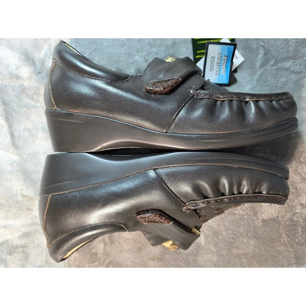 Hoopoe Dahlia Loafers Womens 11 Wide Brown‎ Leather Velcro Wedge Ortho-Line NEW